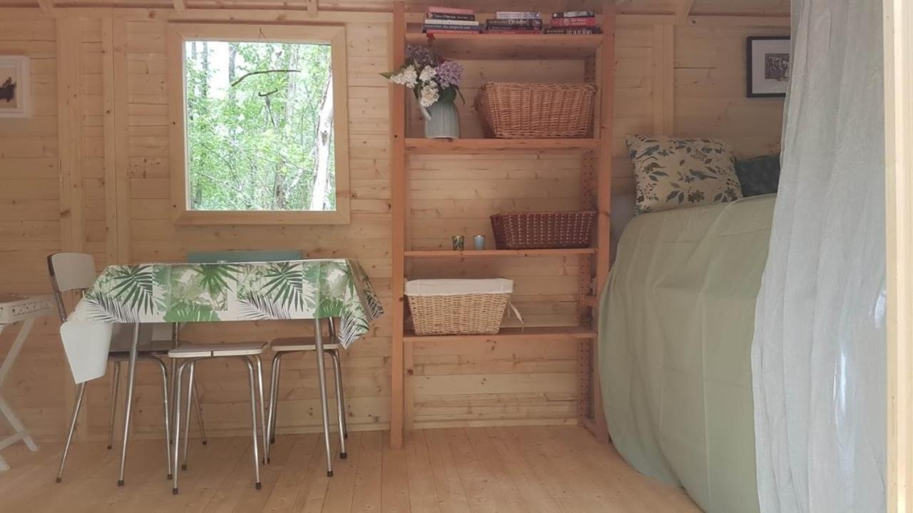 Charming Cottage In Chauminet Sougeres-en-Puisaye ภายนอก รูปภาพ